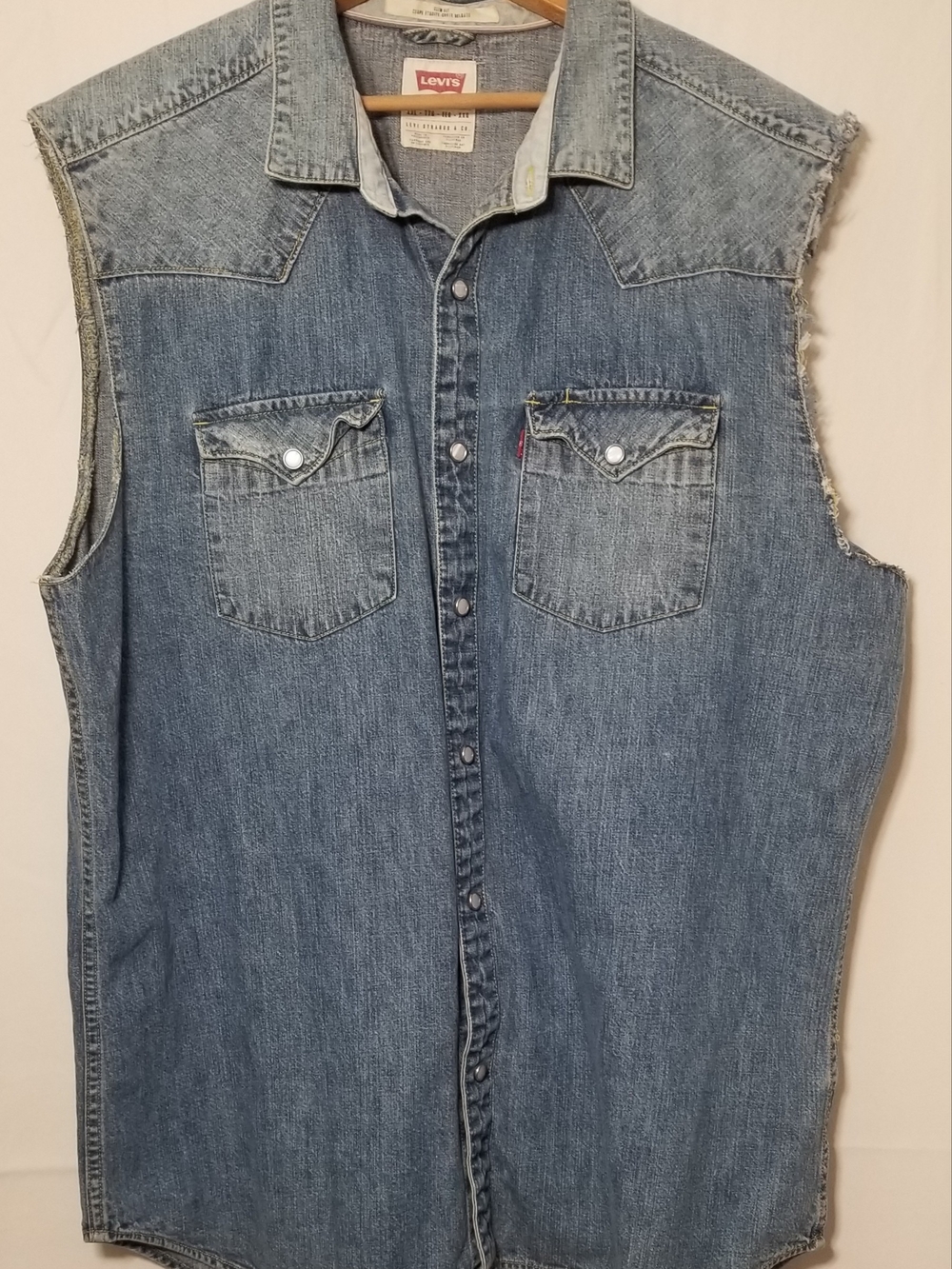 Levi's Light Blue Denim Sleeveless  Shirt With Pearl Snaps Western Size XXL
